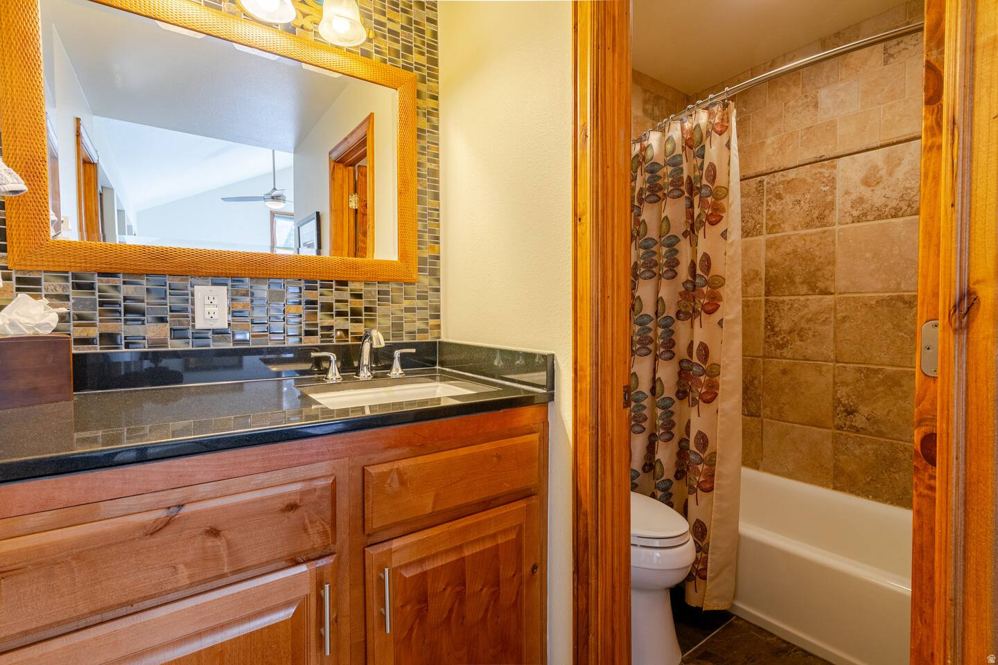 RED PINE CHALETS CONDO - Residential