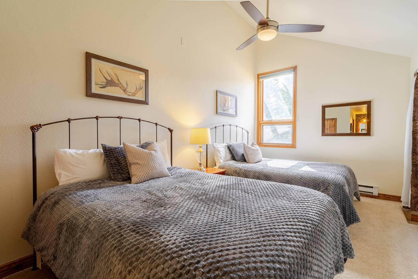 RED PINE CHALETS CONDO - Residential