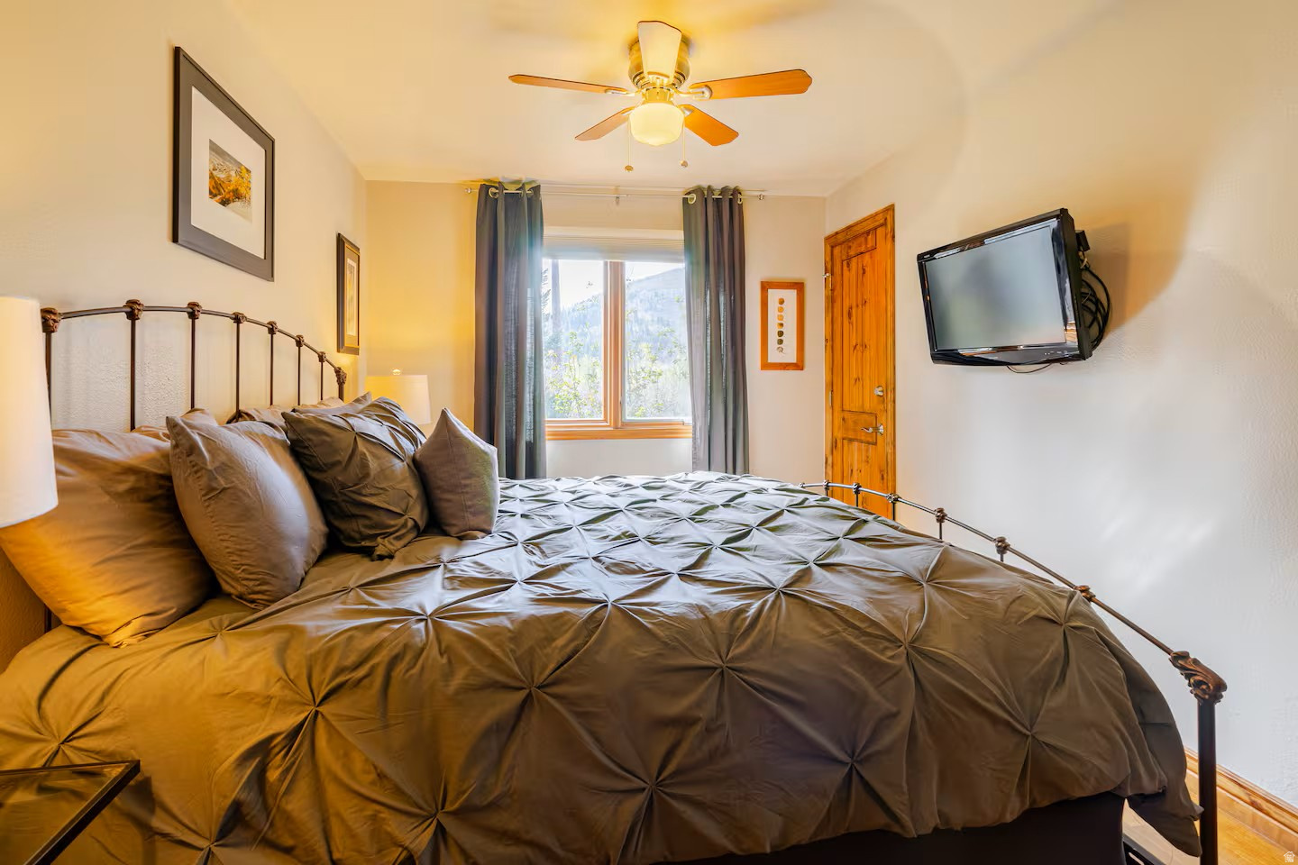 RED PINE CHALETS CONDO - Residential