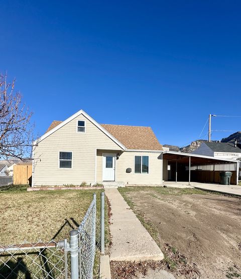Photo of 319 CARSON AVE, East Carbon, UT 84520 (MLS # 2124348)