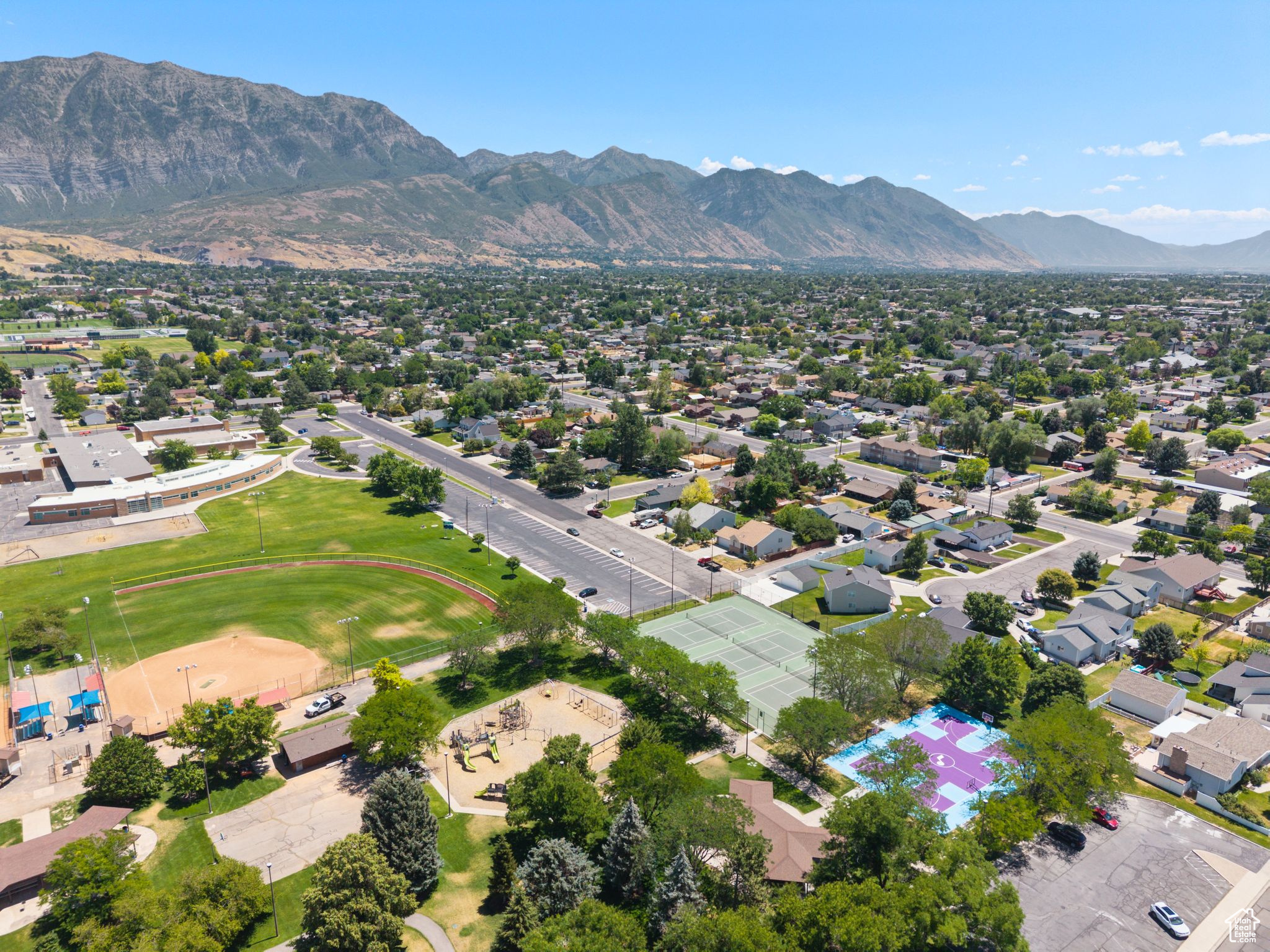 PARKSIDE CIRCLE - Residential Income