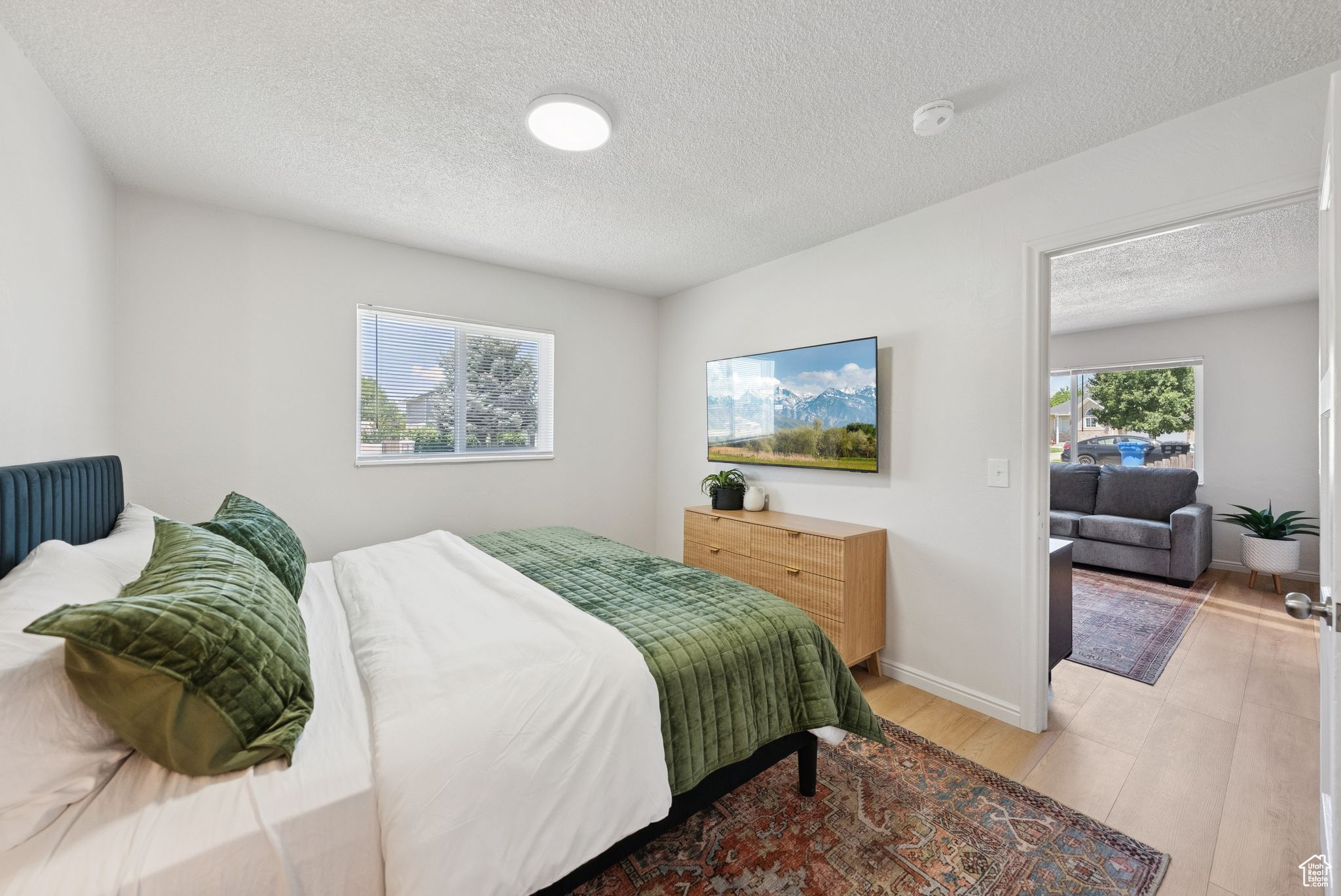 PARKSIDE CIRCLE - Residential Income