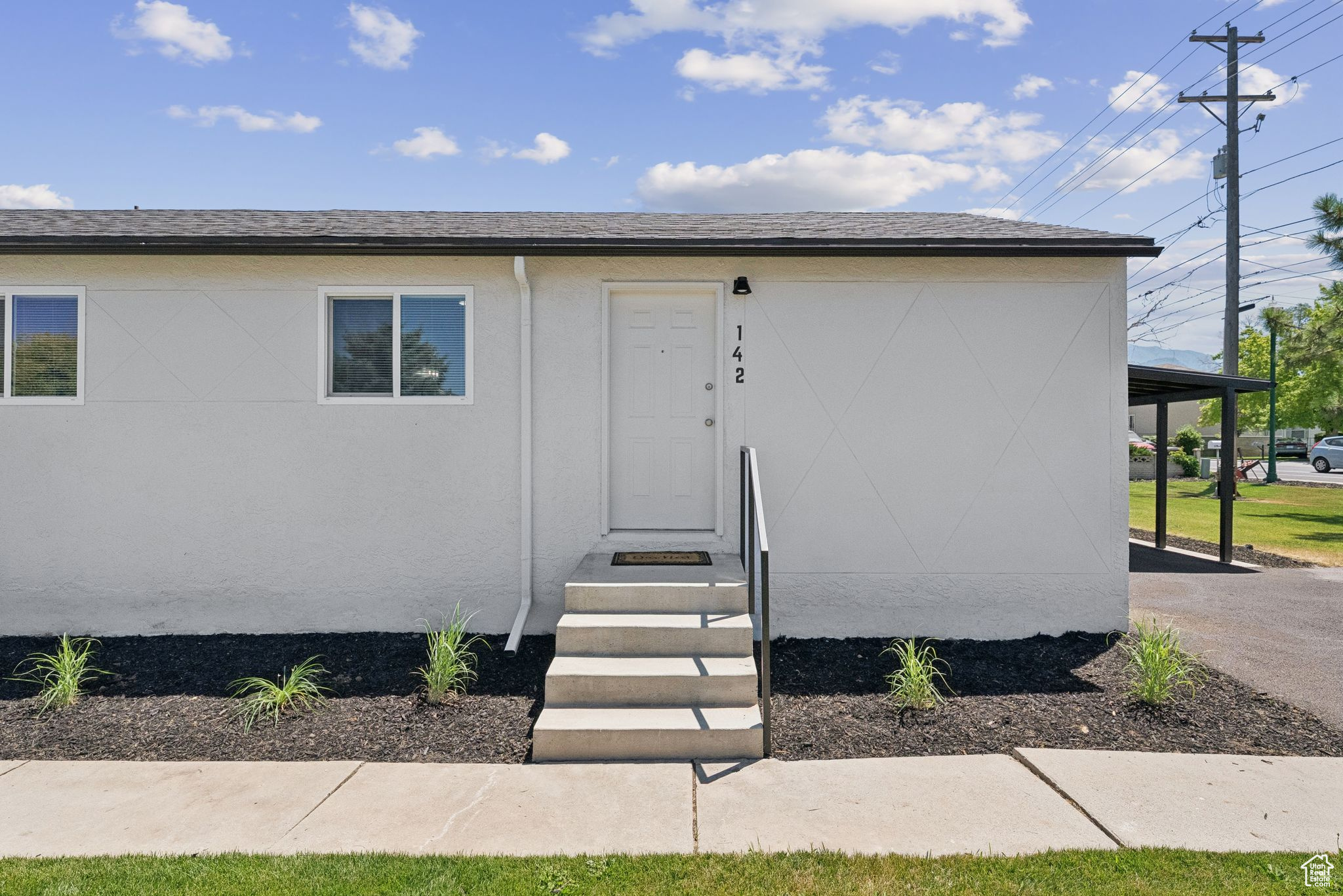 PARKSIDE CIRCLE - Residential Income