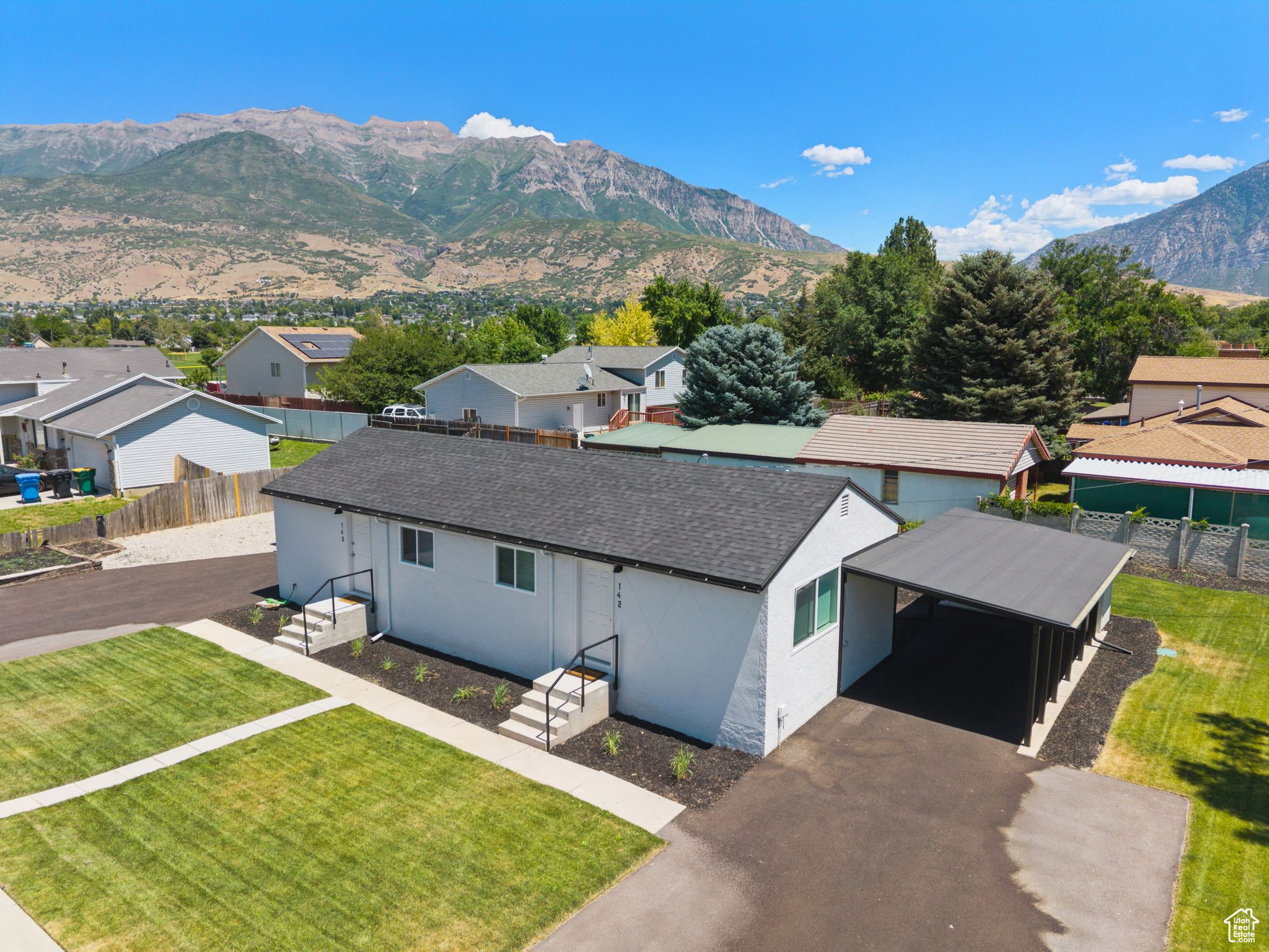 PARKSIDE CIRCLE - Residential Income