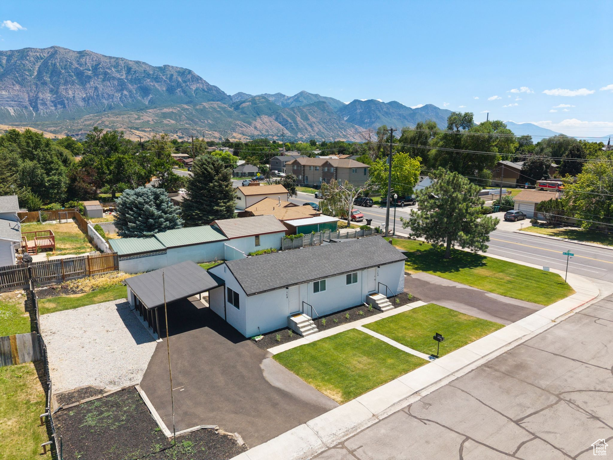 PARKSIDE CIRCLE - Residential Income