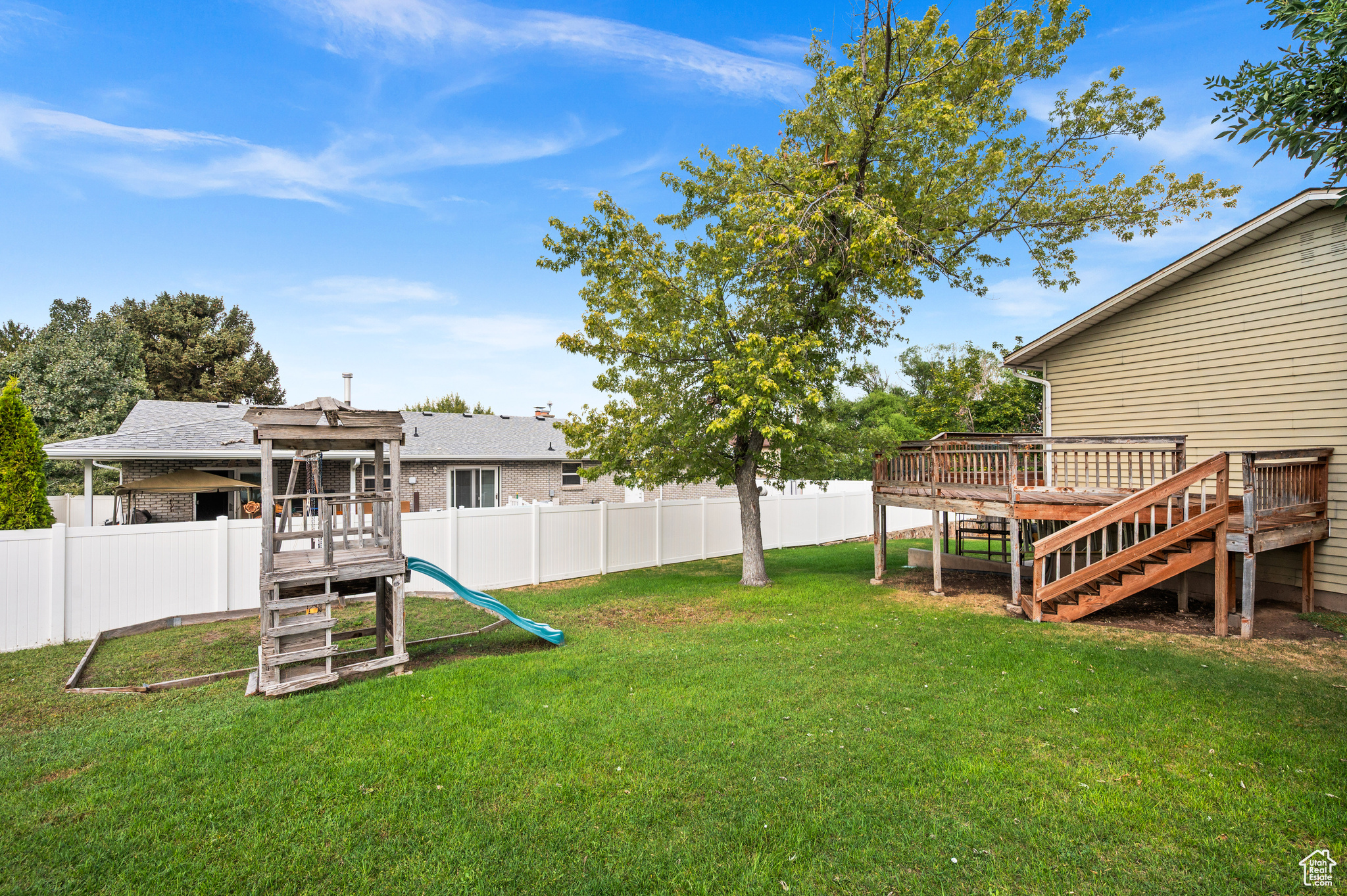 EXECUTIVE ESTATES - Residential