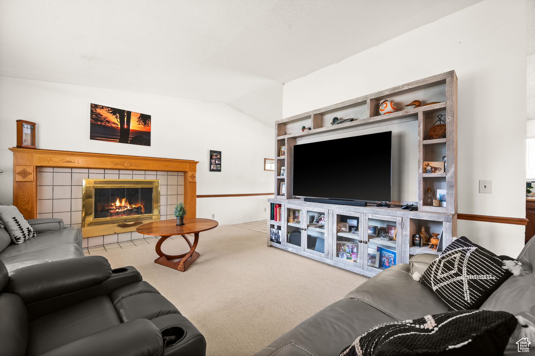 EXECUTIVE ESTATES - Residential