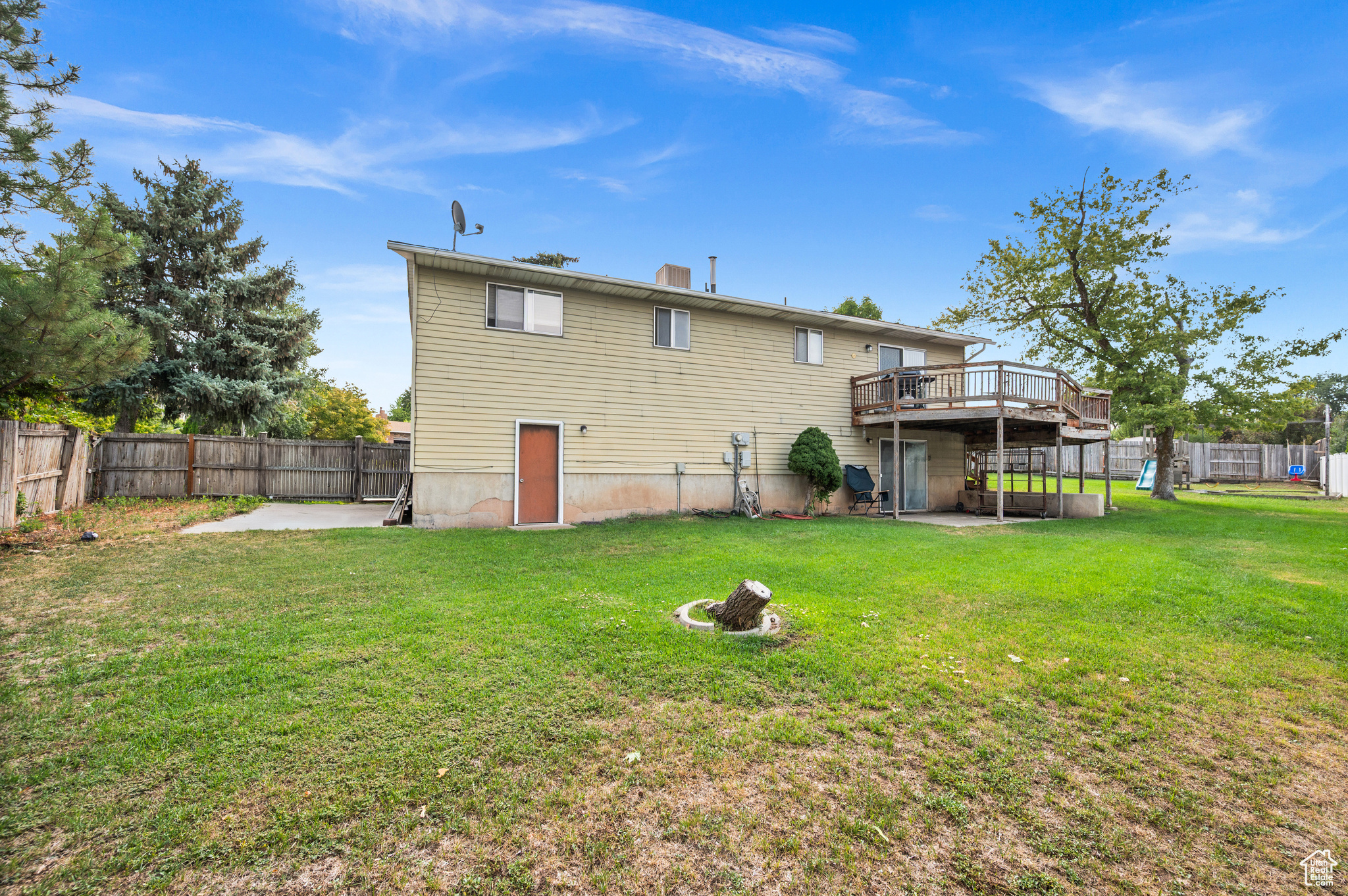 EXECUTIVE ESTATES - Residential