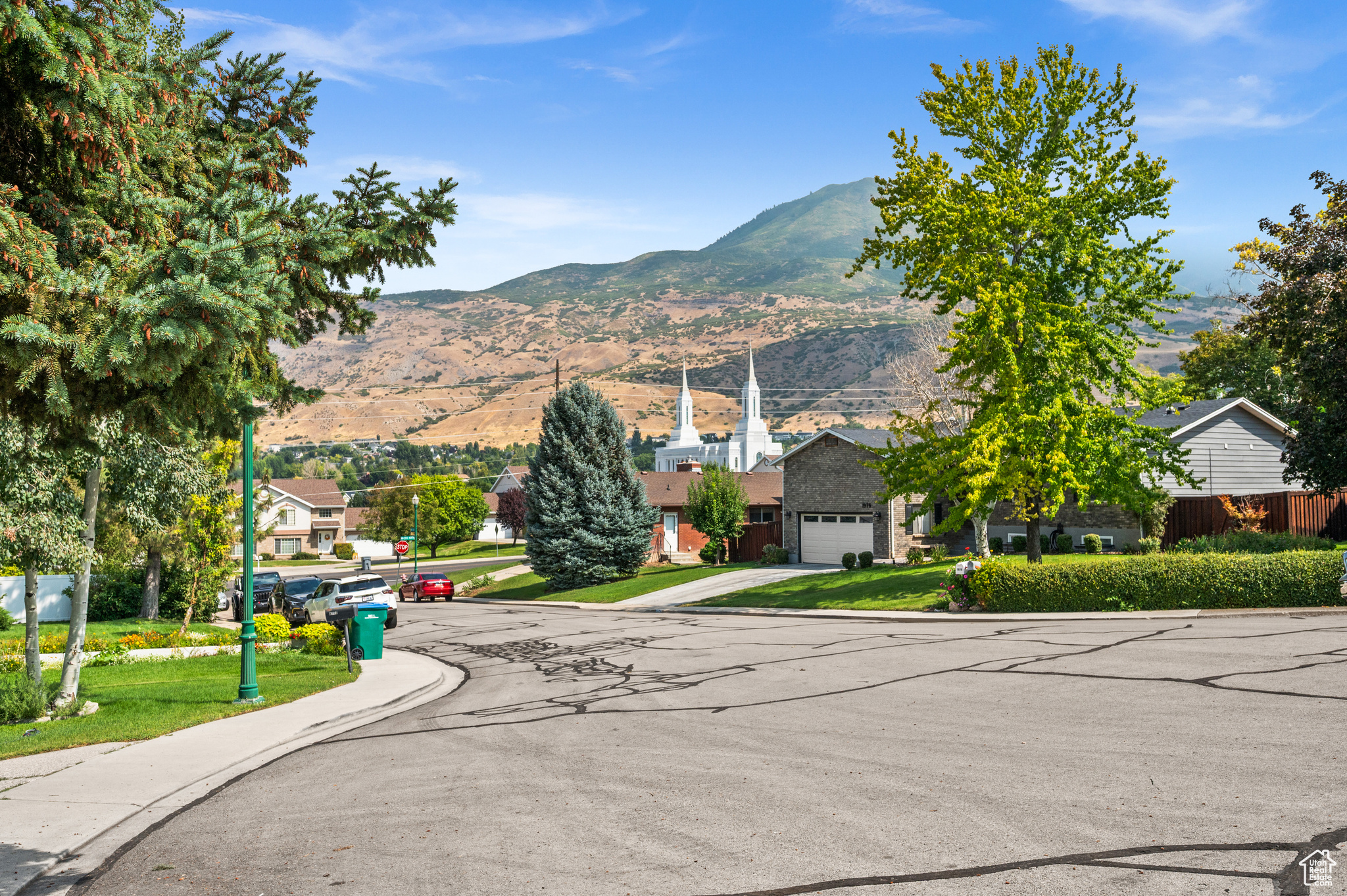 EXECUTIVE ESTATES - Residential