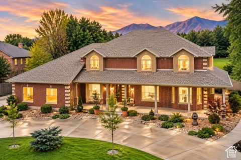 Photo of 4966 W OLD OAK LN, Highland, UT 84003 (MLS # 2165304)