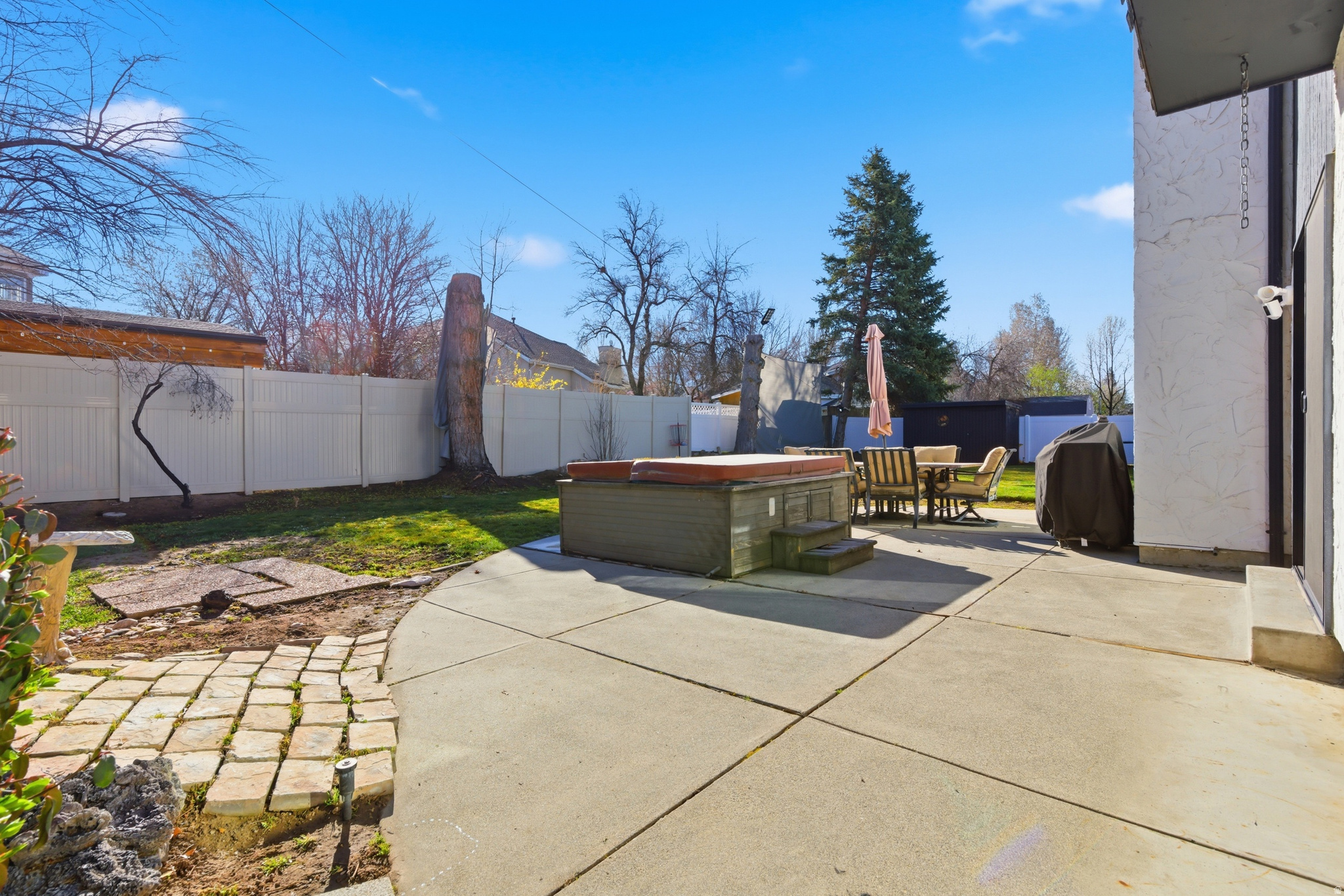 JAMESTOWN NO - Residential