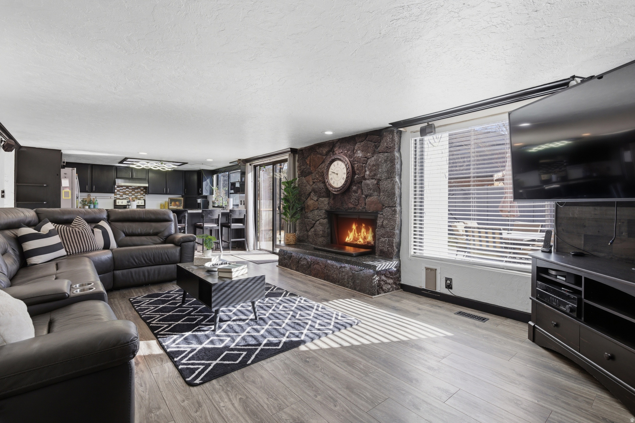 JAMESTOWN NO - Residential