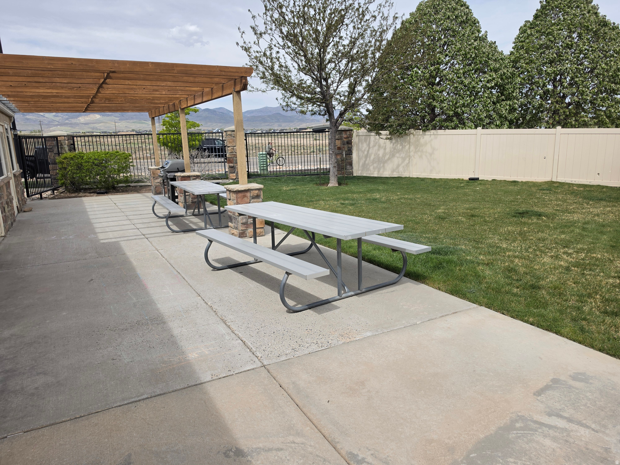 COPPER HILLS CONDOMINIUMS - Residential