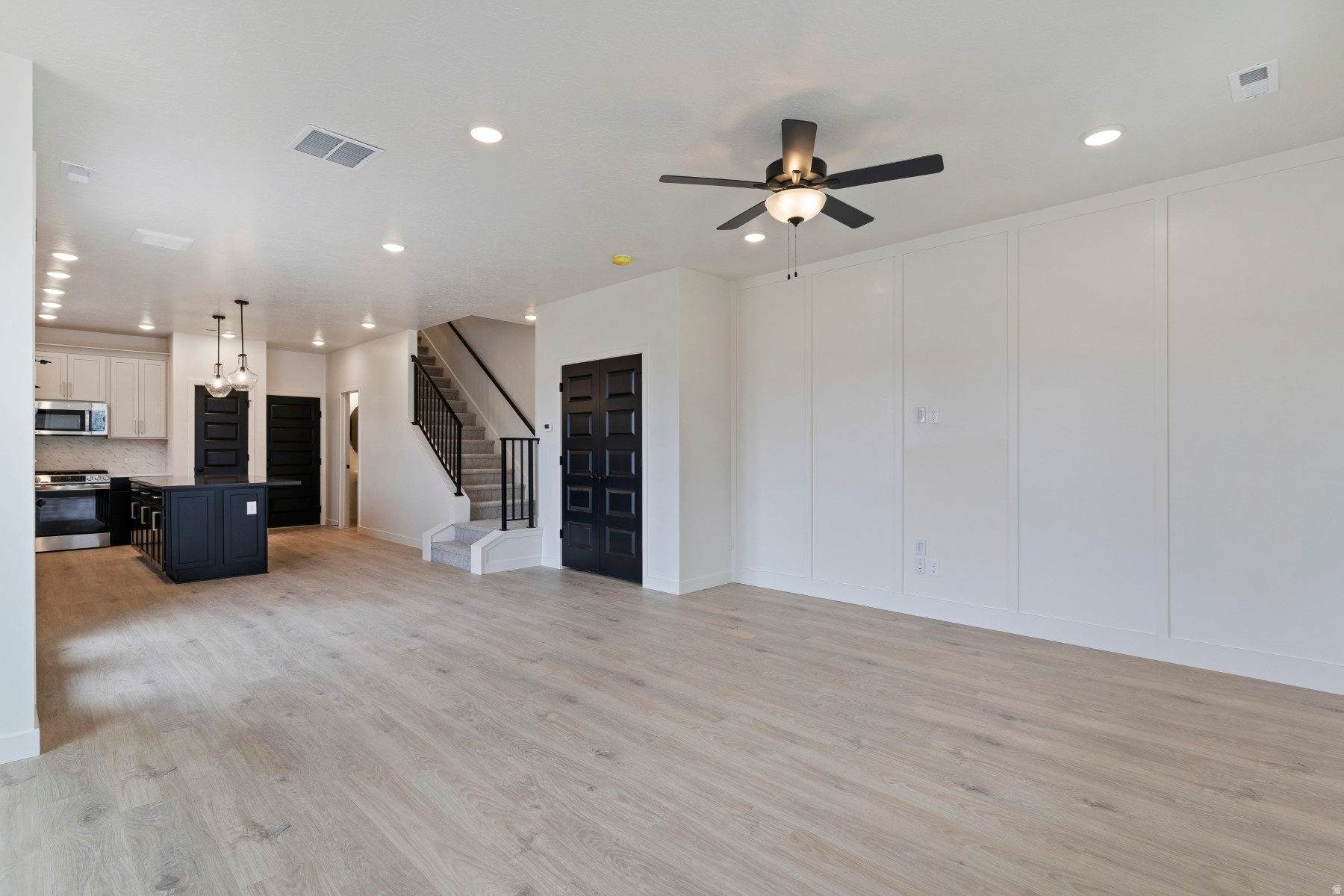 DAYBREAK - Residential