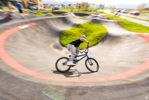 DAYBREAK - Residential