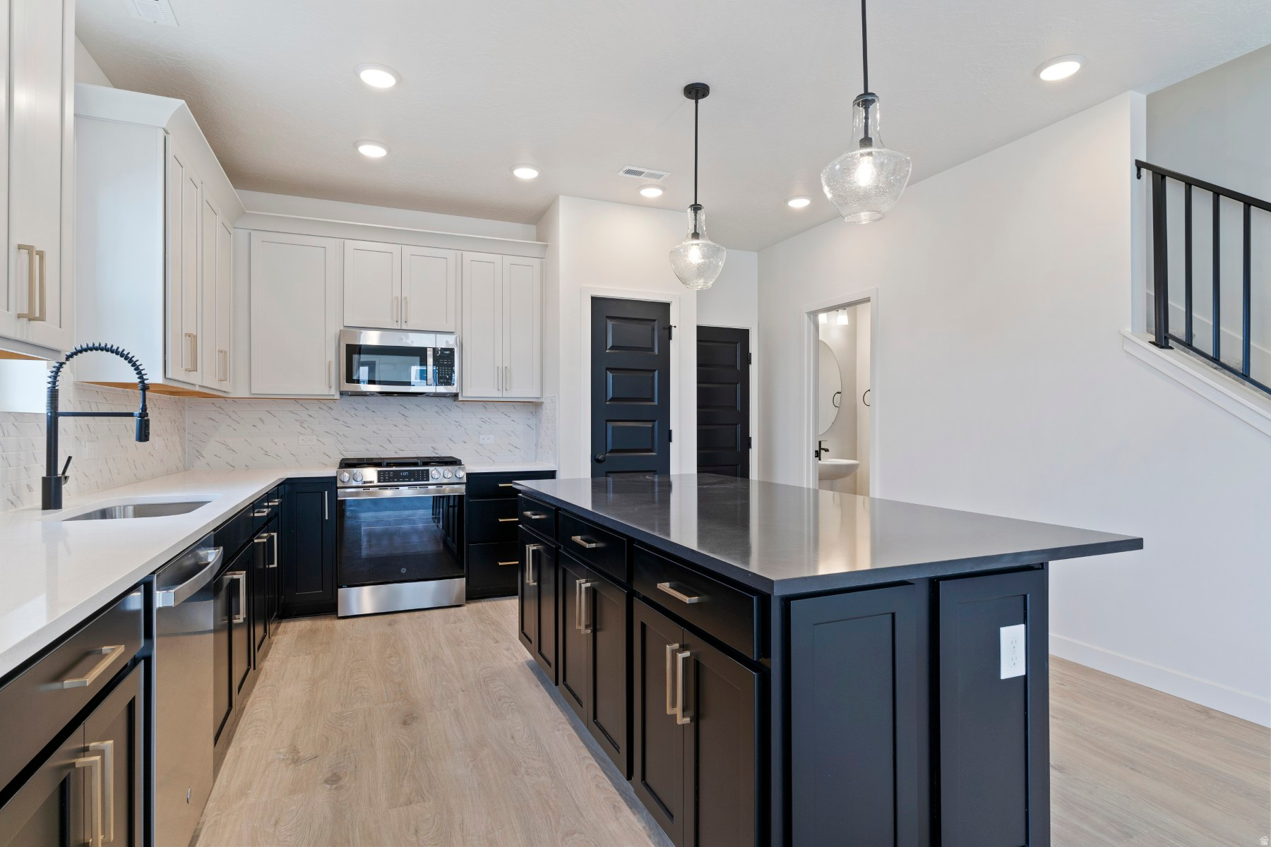 DAYBREAK - Residential