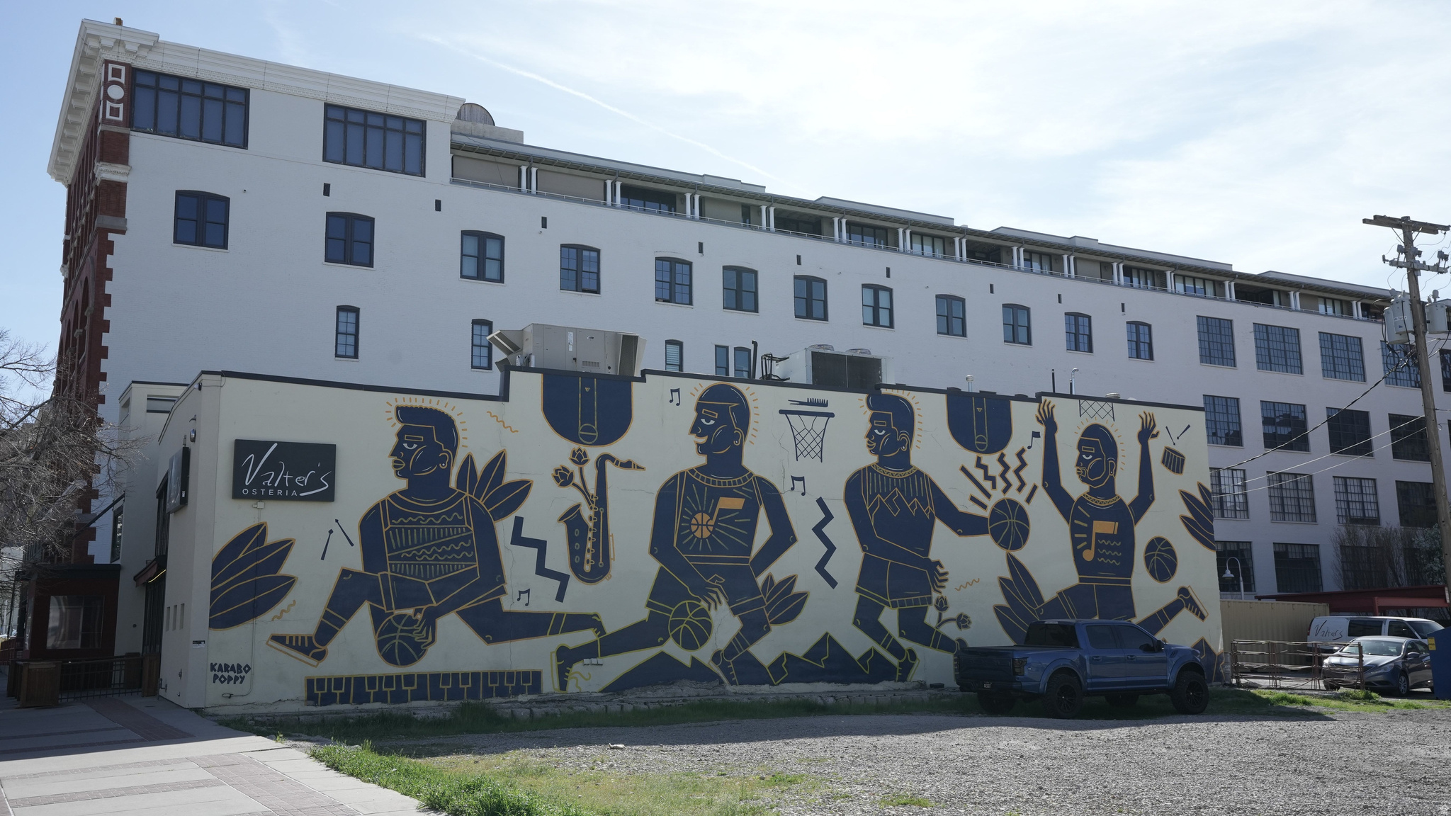 BROADWAY LOFTS - Residential