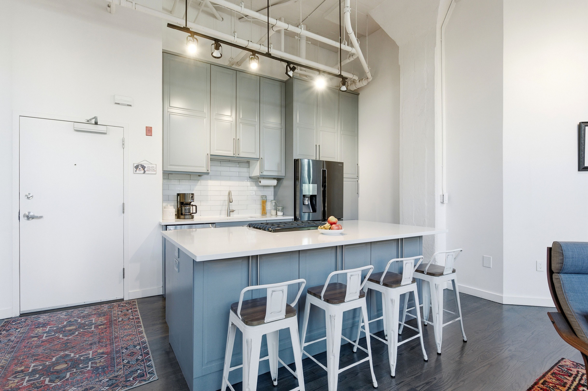 BROADWAY LOFTS - Residential