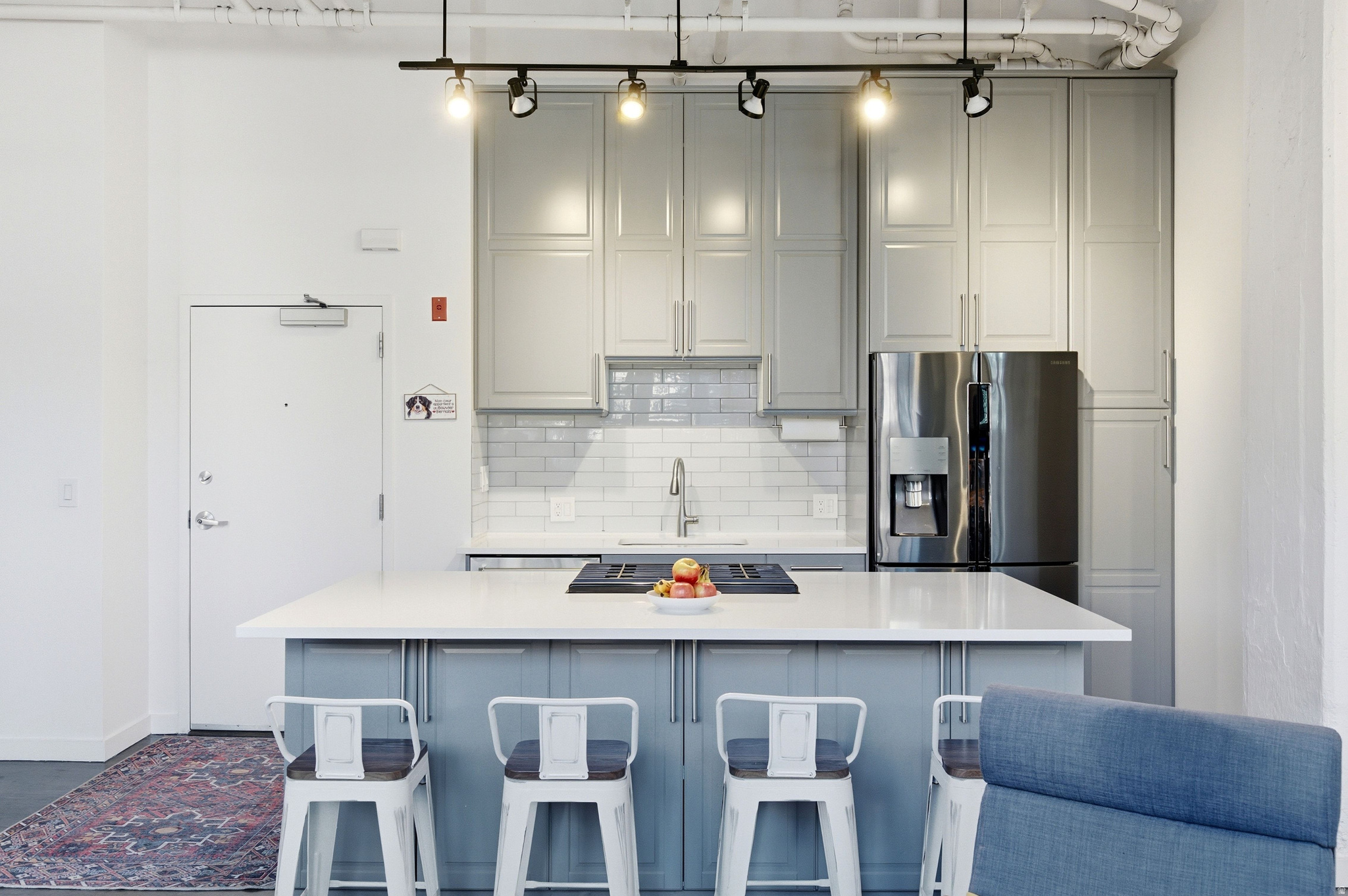 BROADWAY LOFTS - Residential