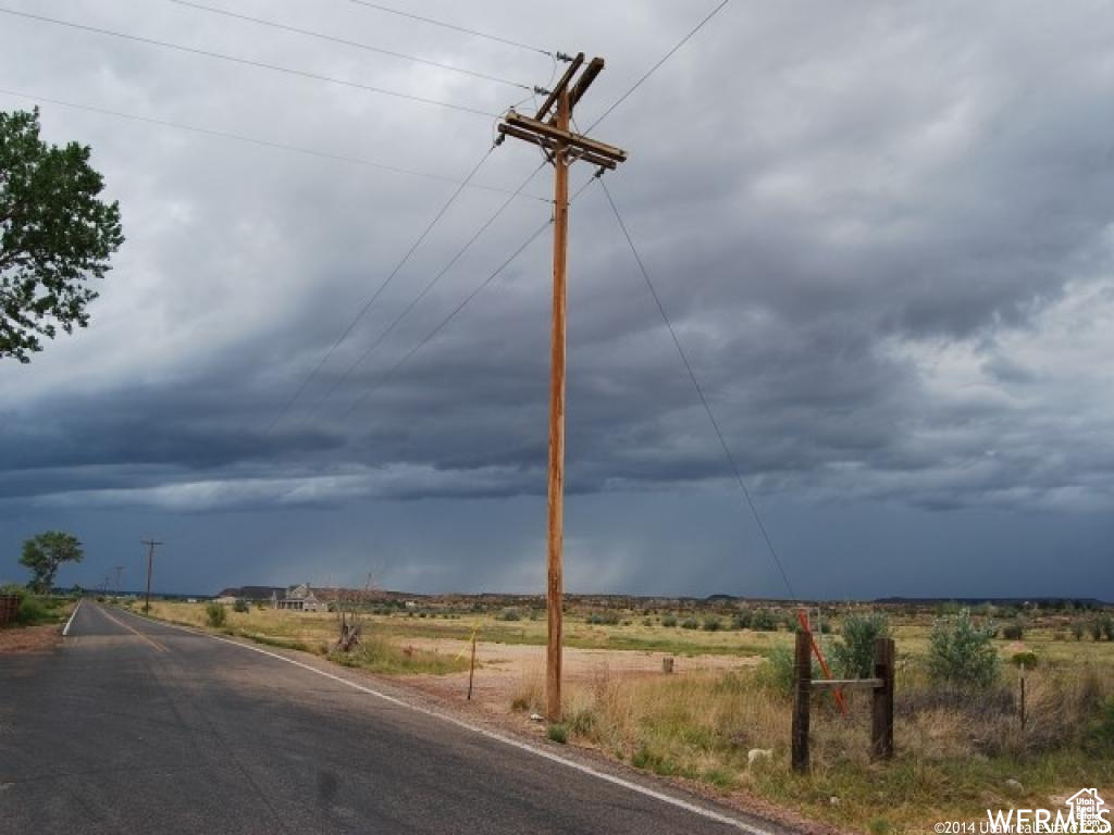 AIRPORT MEADOWS - Land