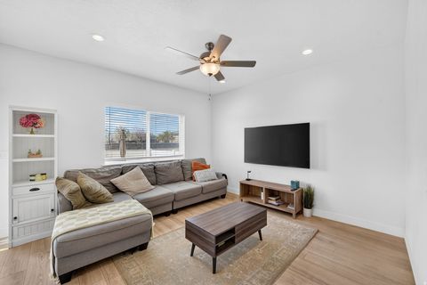 Tiny photo for 186 S 880 E, American Fork, UT 84003 (MLS # 2145997)