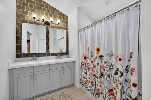 Tiny photo for 186 S 880 E, American Fork, UT 84003 (MLS # 2145997)