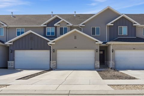 Townhouse For Sale - 186 S 880<br/> American Fork, UT 84003