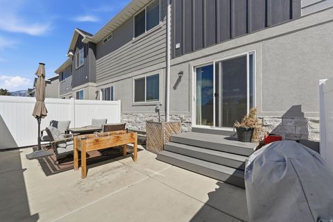 Tiny photo for 186 S 880 E, American Fork, UT 84003 (MLS # 2145997)