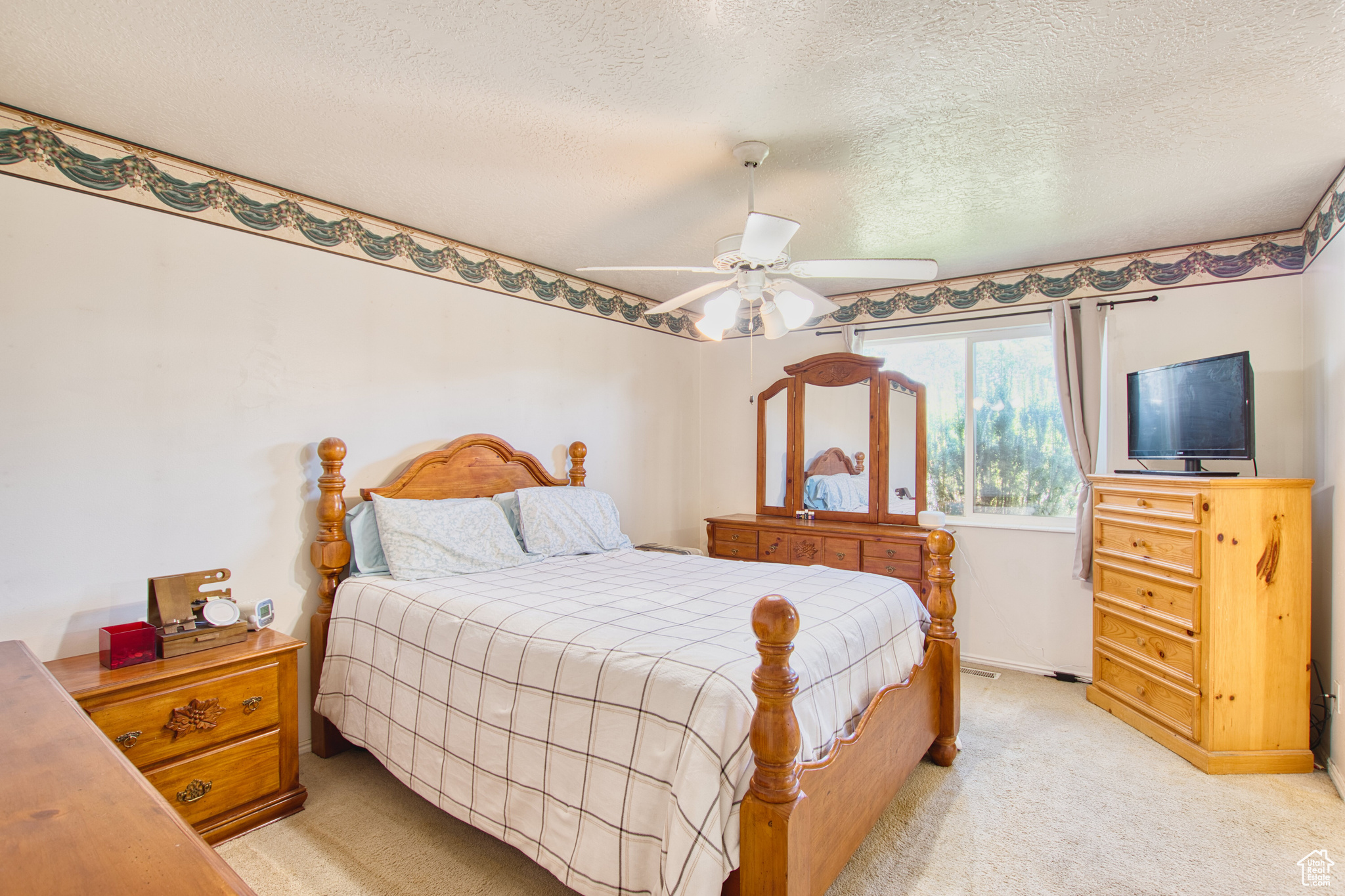 SUMMERCREST - Residential