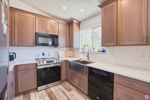 Tiny photo for 2208 N 825 E, Lehi, UT 84043 (MLS # 2101524)
