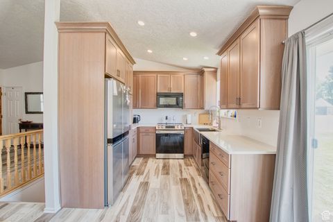 Tiny photo for 2208 N 825 E, Lehi, UT 84043 (MLS # 2101524)