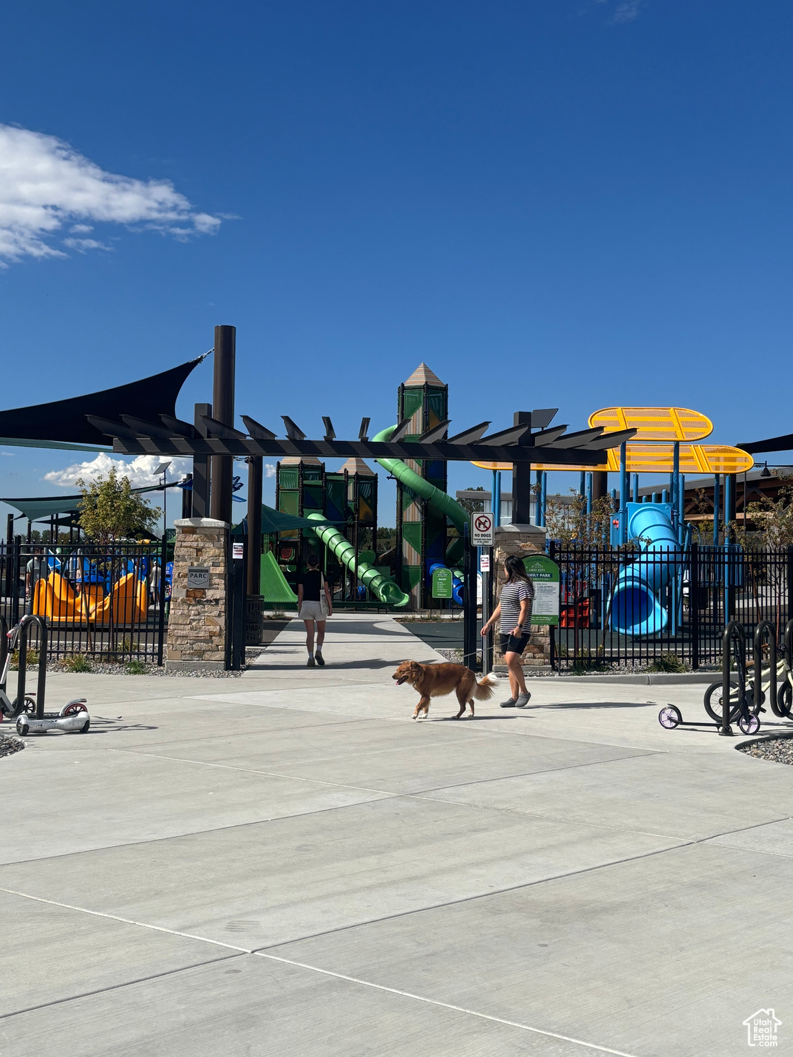 SUMMERCREST - Residential