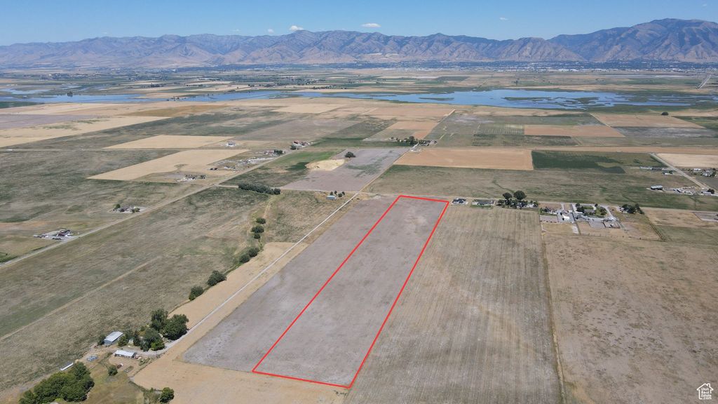 Photo of 1667 N 6400 W, Petersboro, UT 84325 (MLS # 2101555)