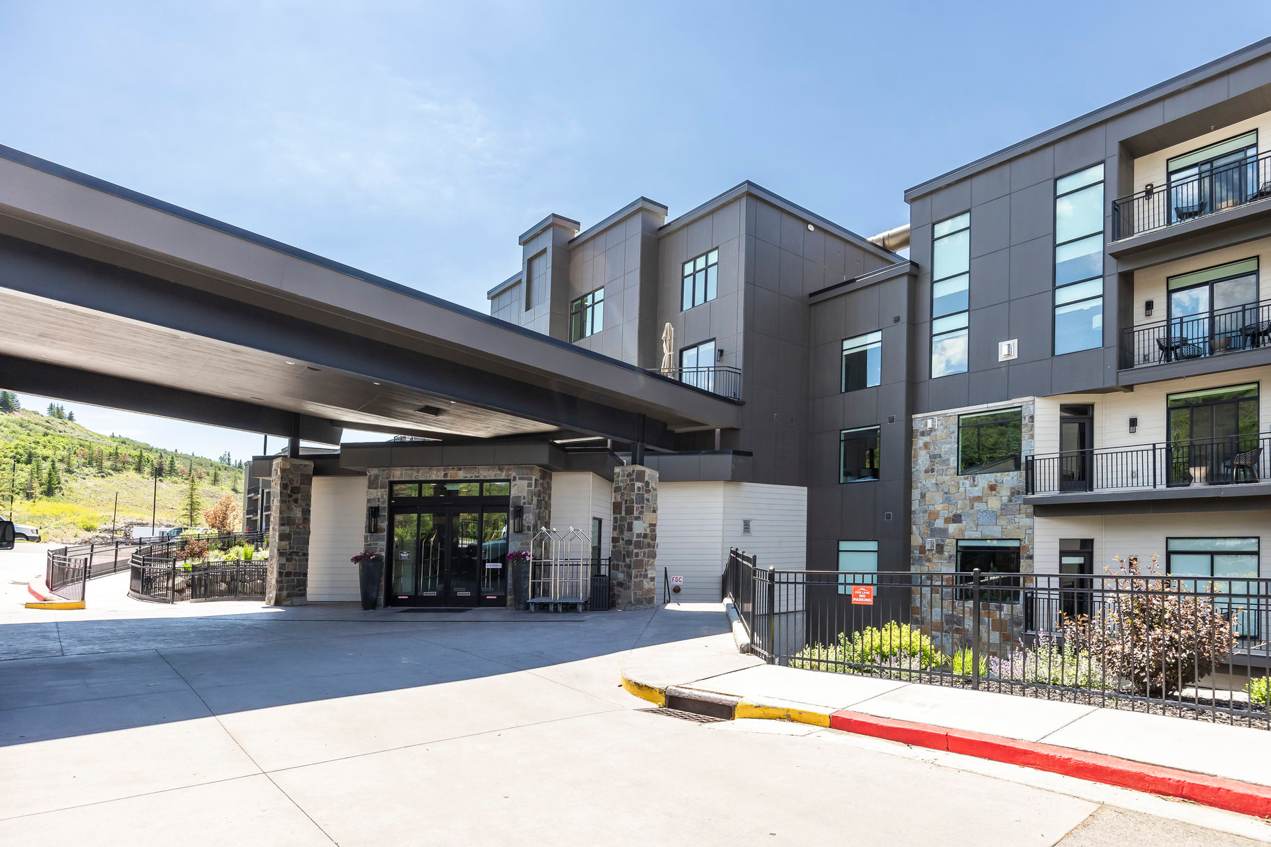 BLACK ROCK LUXURY CONDOS - Residential