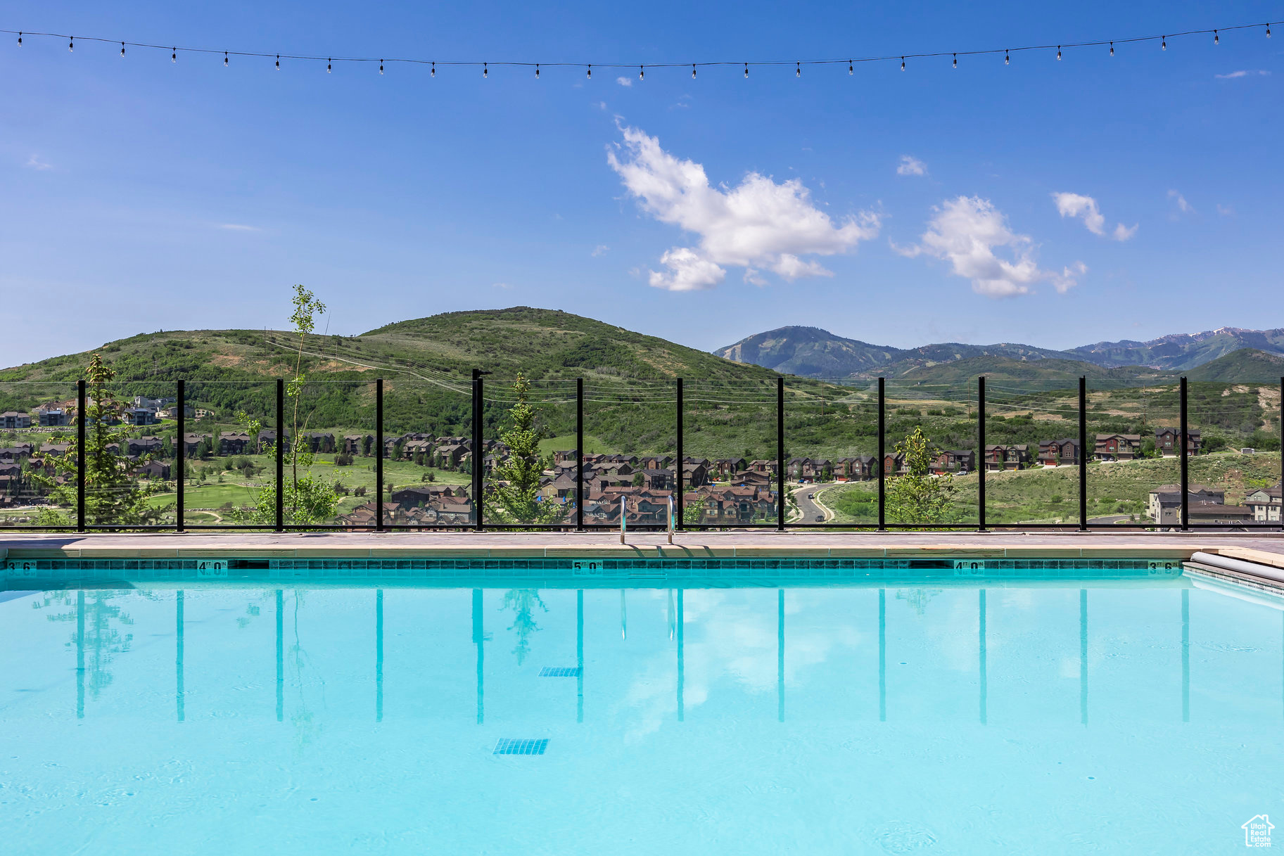 BLACK ROCK LUXURY CONDOS - Residential