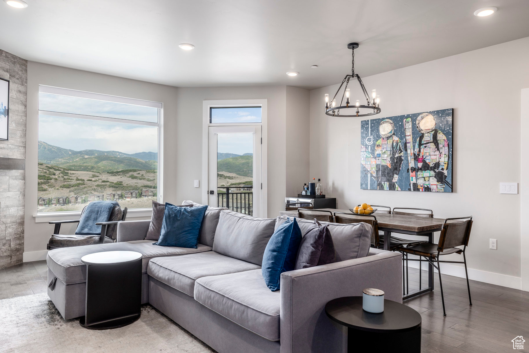 BLACK ROCK LUXURY CONDOS - Residential