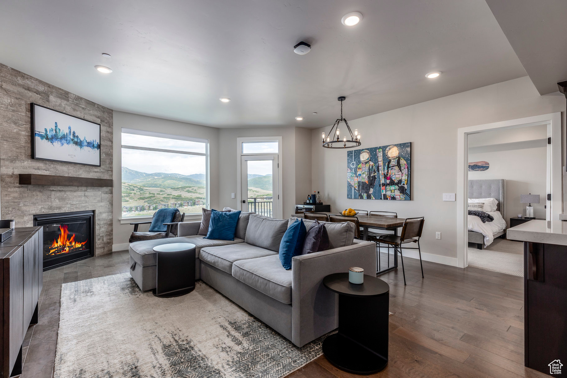 BLACK ROCK LUXURY CONDOS - Residential