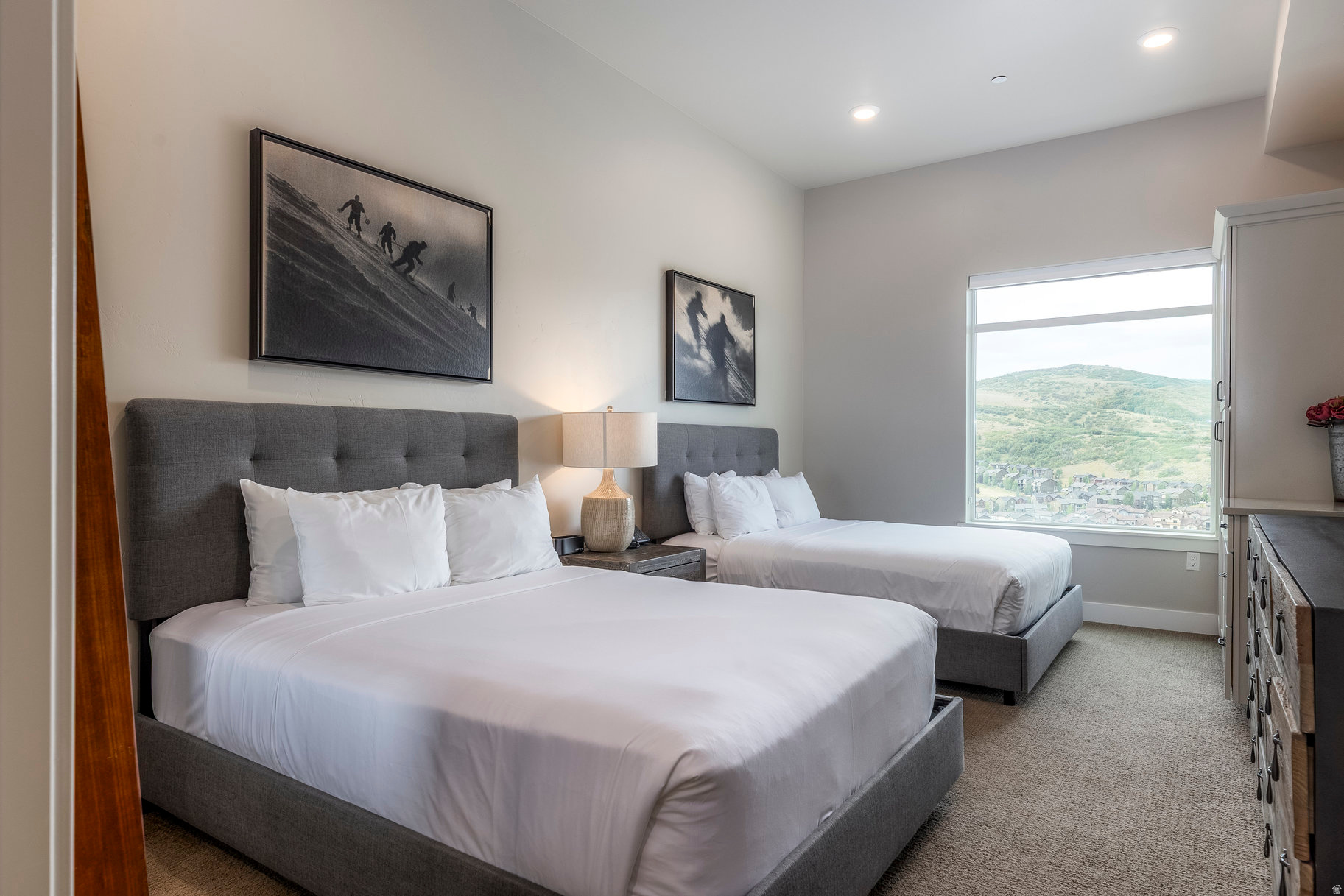 BLACK ROCK LUXURY CONDOS - Residential