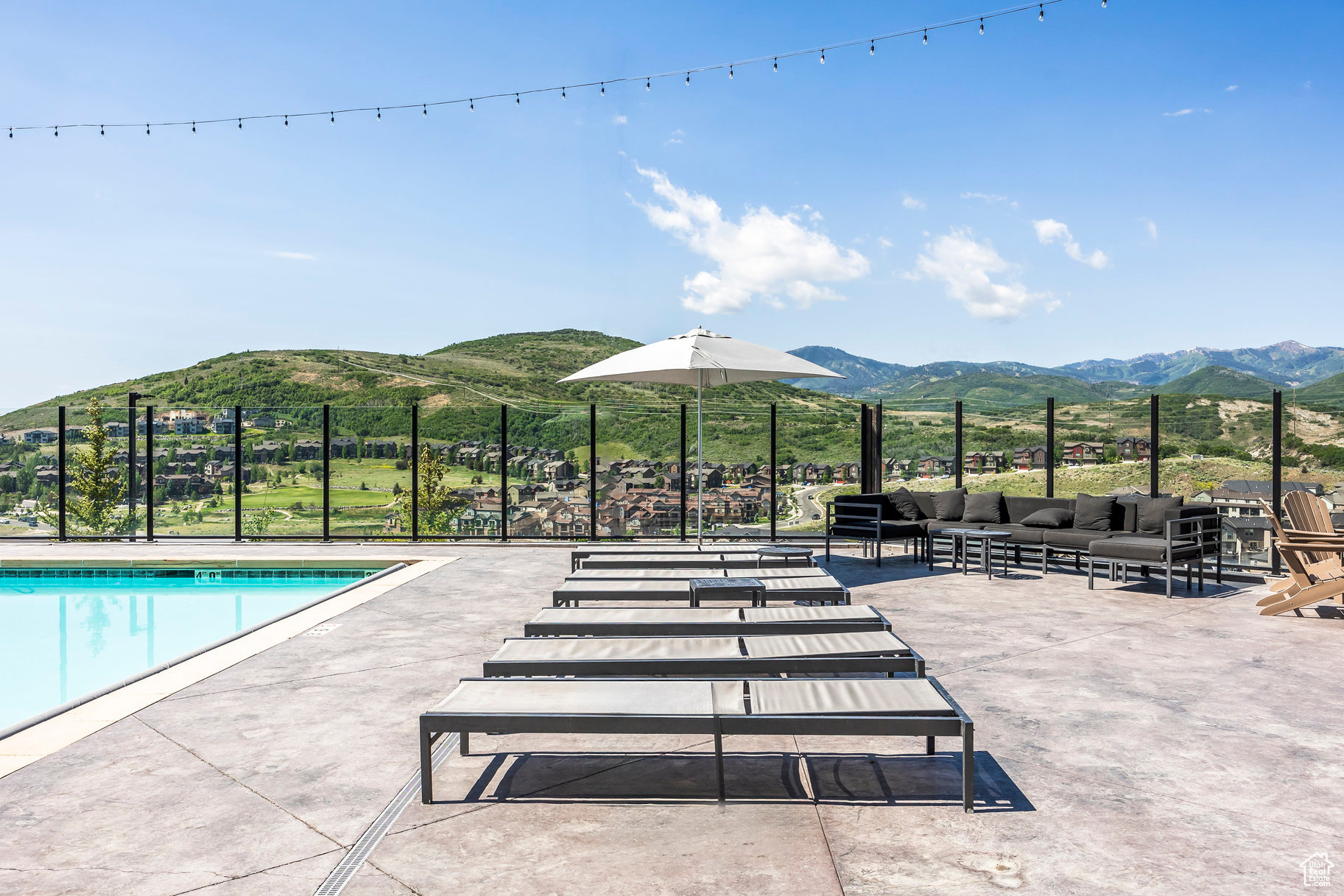 BLACK ROCK LUXURY CONDOS - Residential