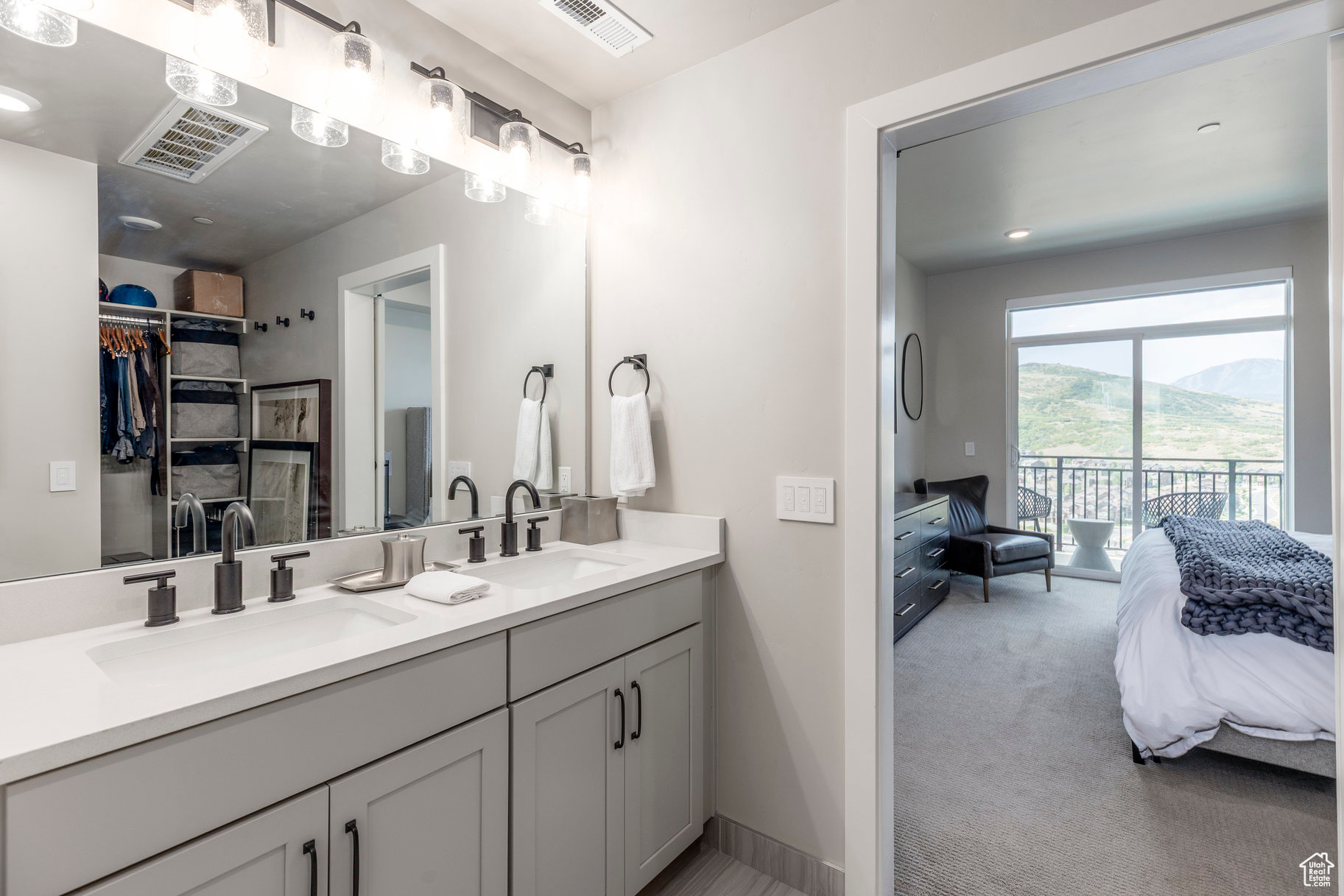 BLACK ROCK LUXURY CONDOS - Residential