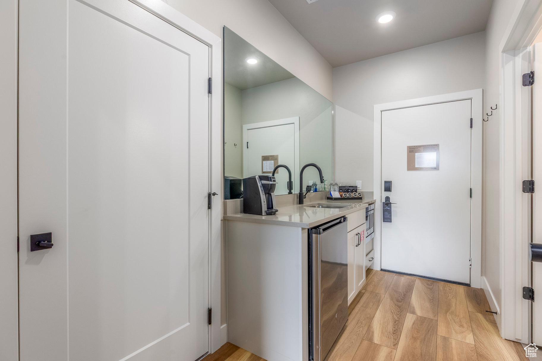 BLACK ROCK LUXURY CONDOS - Residential