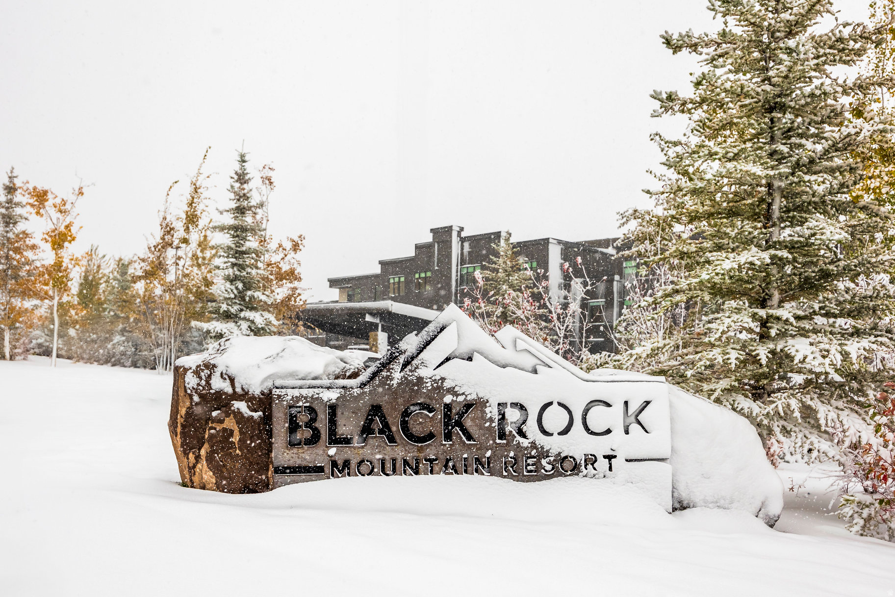 BLACK ROCK LUXURY CONDOS - Residential