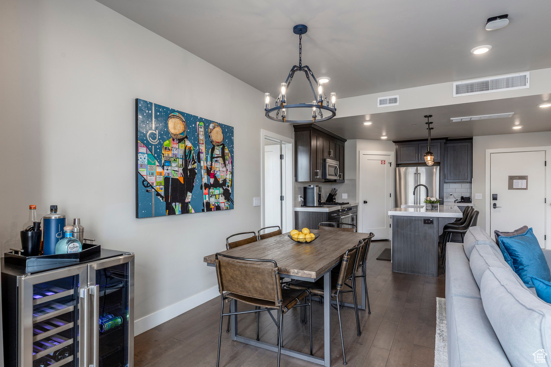 BLACK ROCK LUXURY CONDOS - Residential