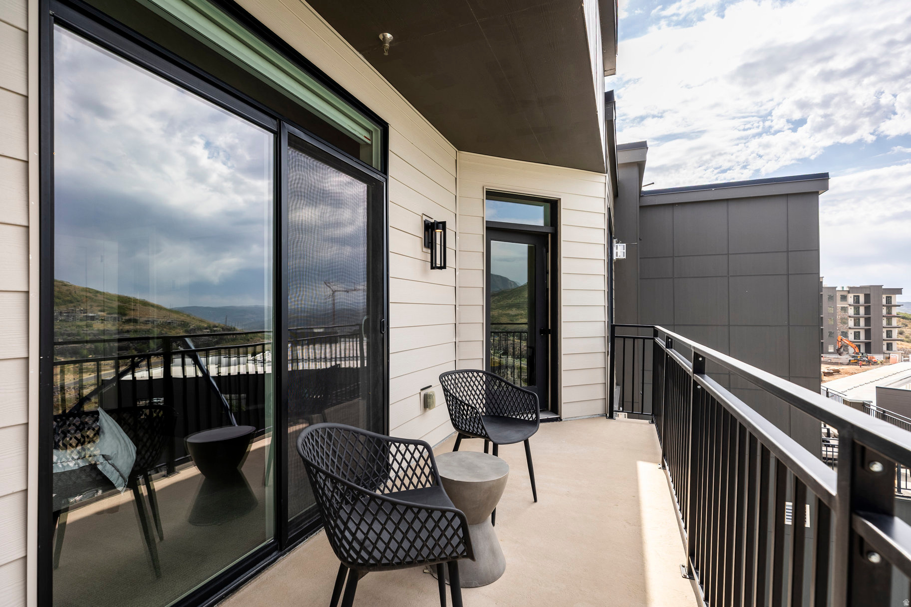 BLACK ROCK LUXURY CONDOS - Residential