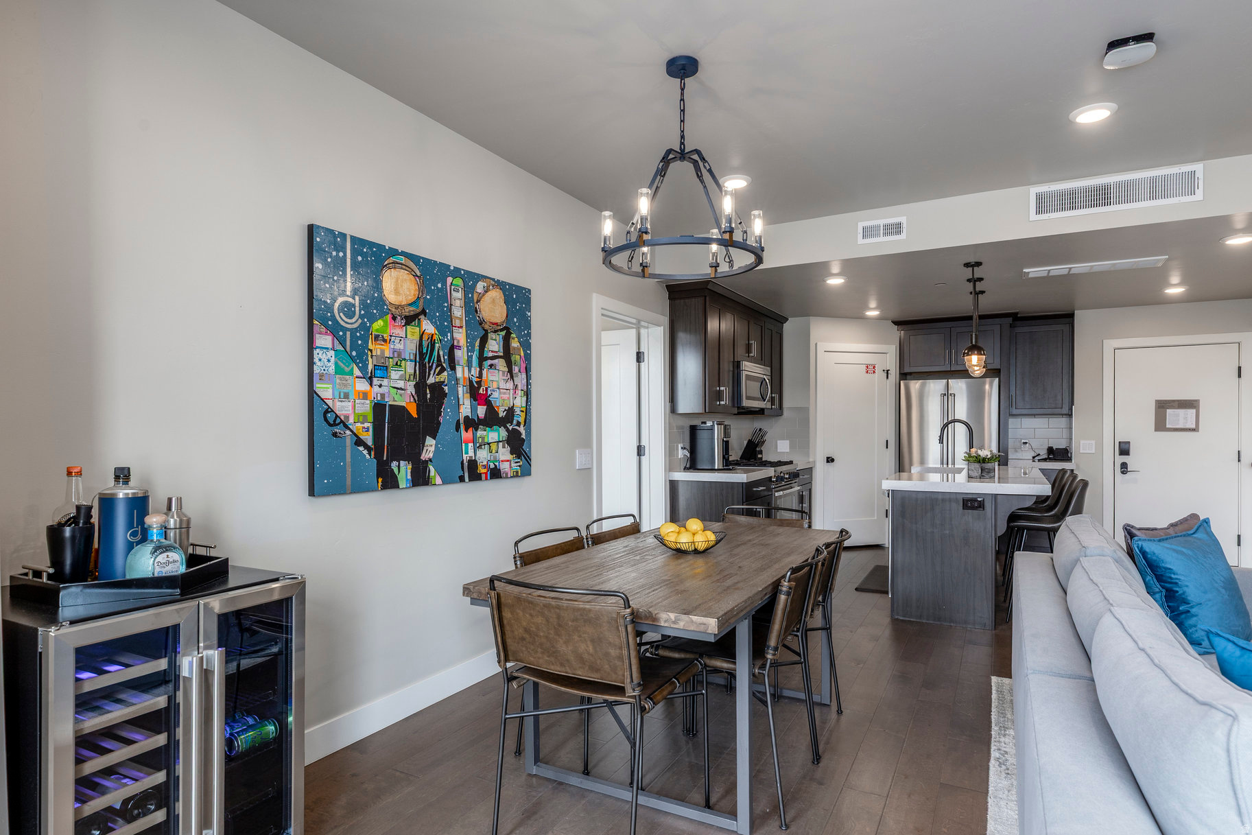 BLACK ROCK LUXURY CONDOS - Residential