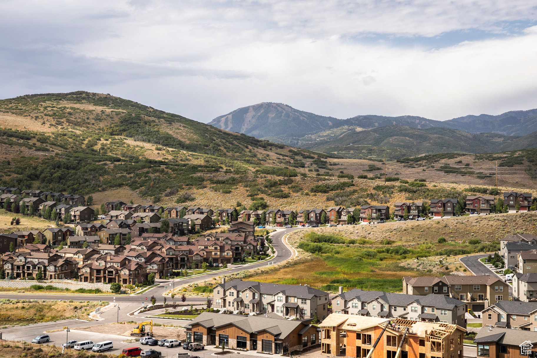 BLACK ROCK LUXURY CONDOS - Residential