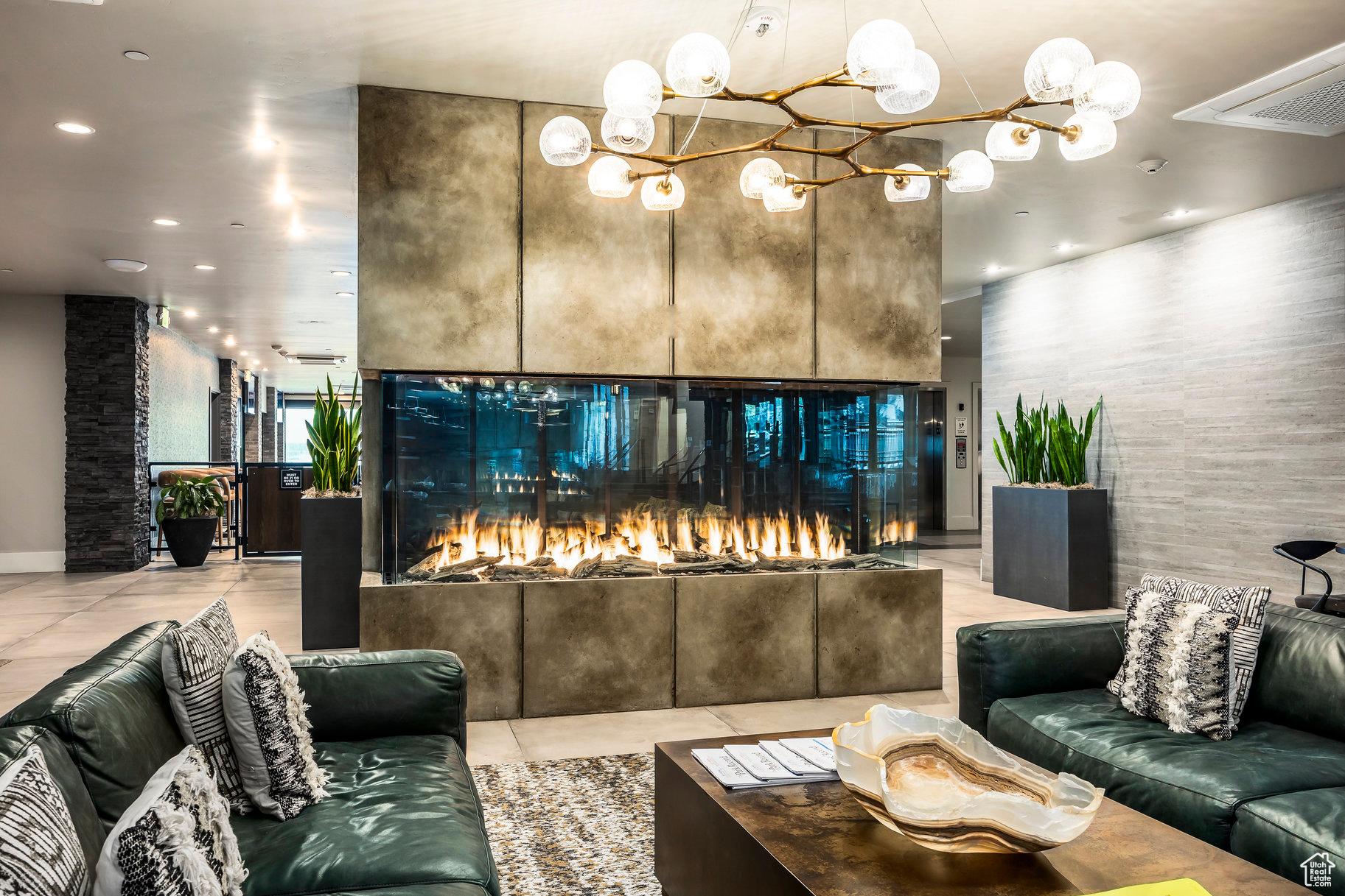 BLACK ROCK LUXURY CONDOS - Residential