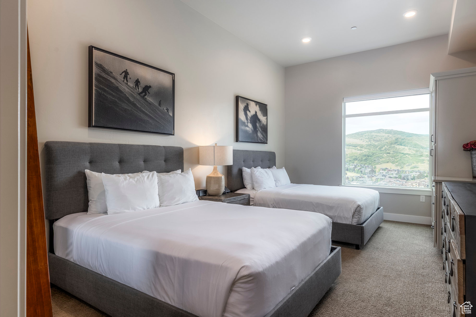 BLACK ROCK LUXURY CONDOS - Residential