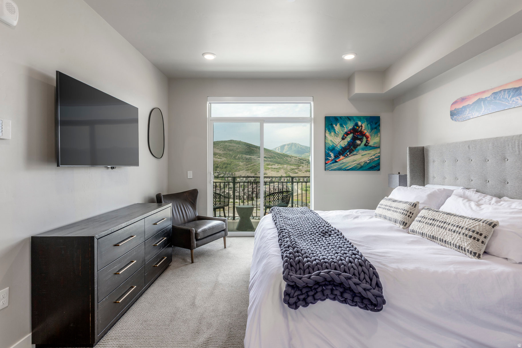 BLACK ROCK LUXURY CONDOS - Residential