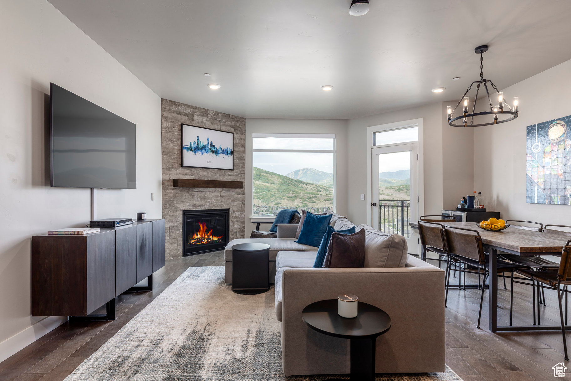 BLACK ROCK LUXURY CONDOS - Residential